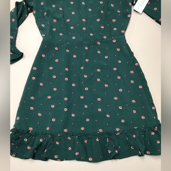 Forever 21 Green Ruffles Hem - Picture 7 of 12